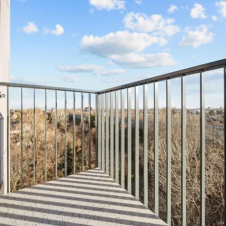 Modern 2-bedroom In The Heart Of 브라티슬라바