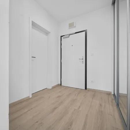 Modern 2-bedroom In The Heart Of