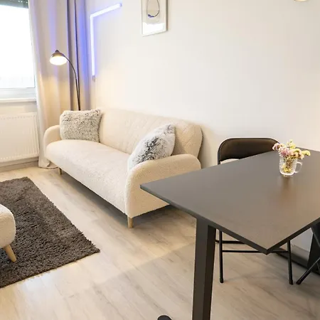 Apartamento Modern 2-bedroom In The Heart Of Bratislava